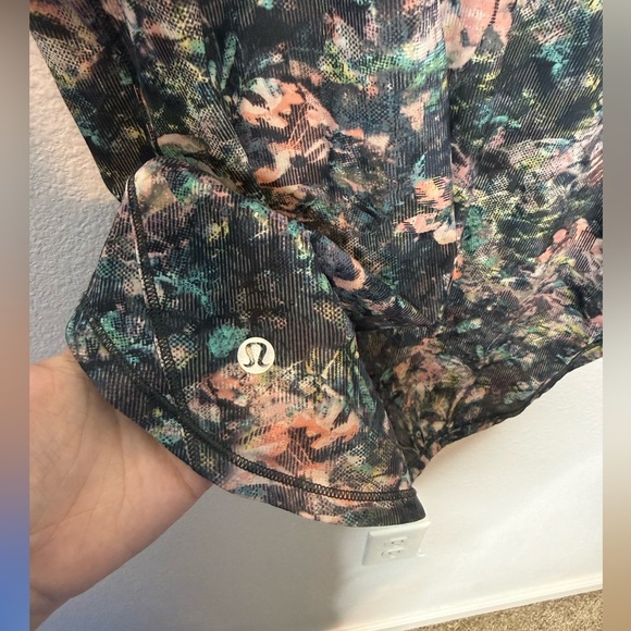 Lululemon Sculpt Tank II Floral P2P 18” - Picture 4 of 5
